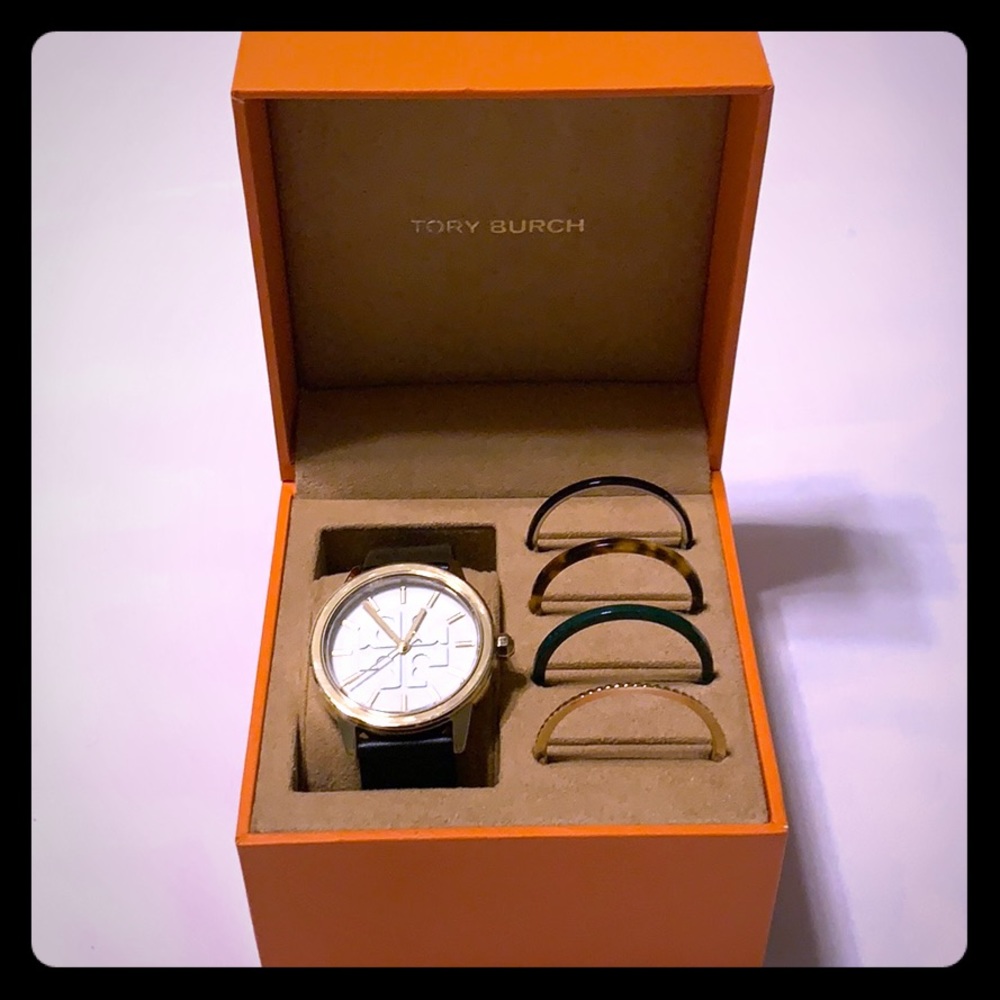 Brand New Watch With casings and Box